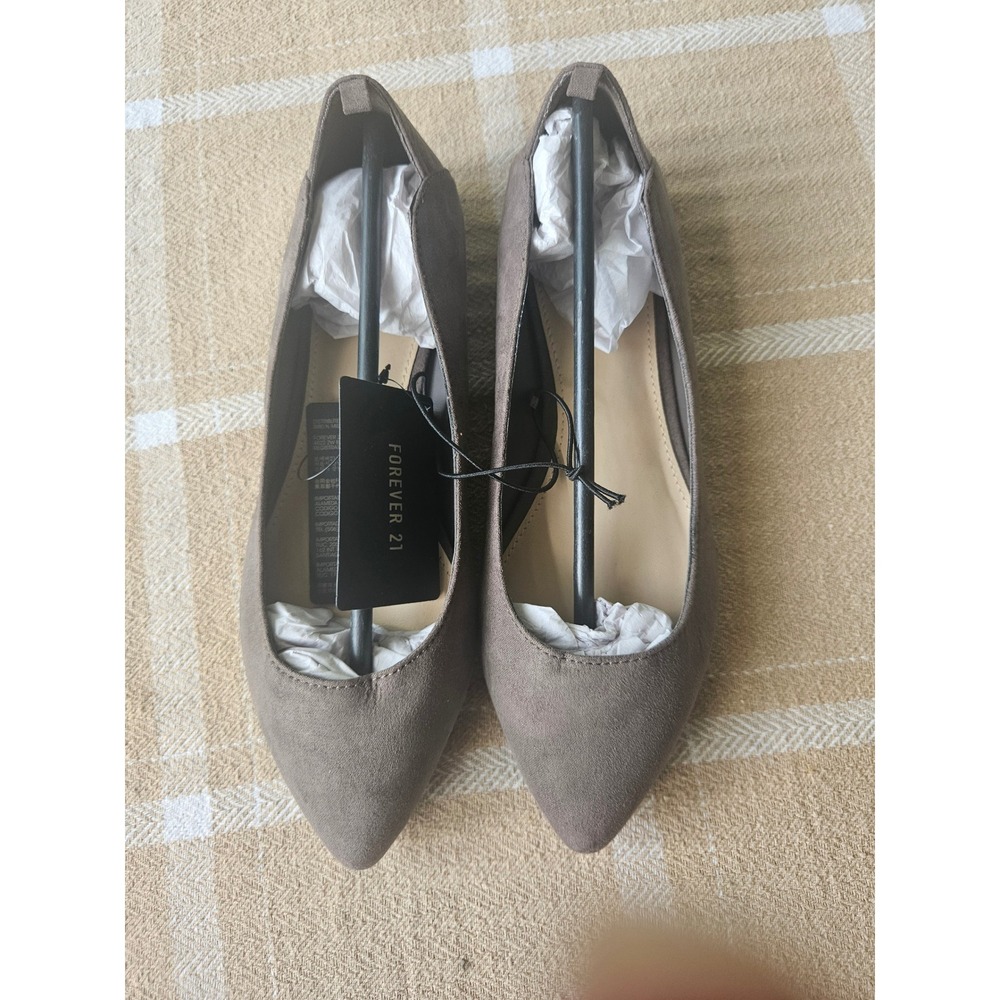 Forever 21 Womens Pointed Toe Faux Suede Ballet Flats Taupe Brown Size 5.5 NEW